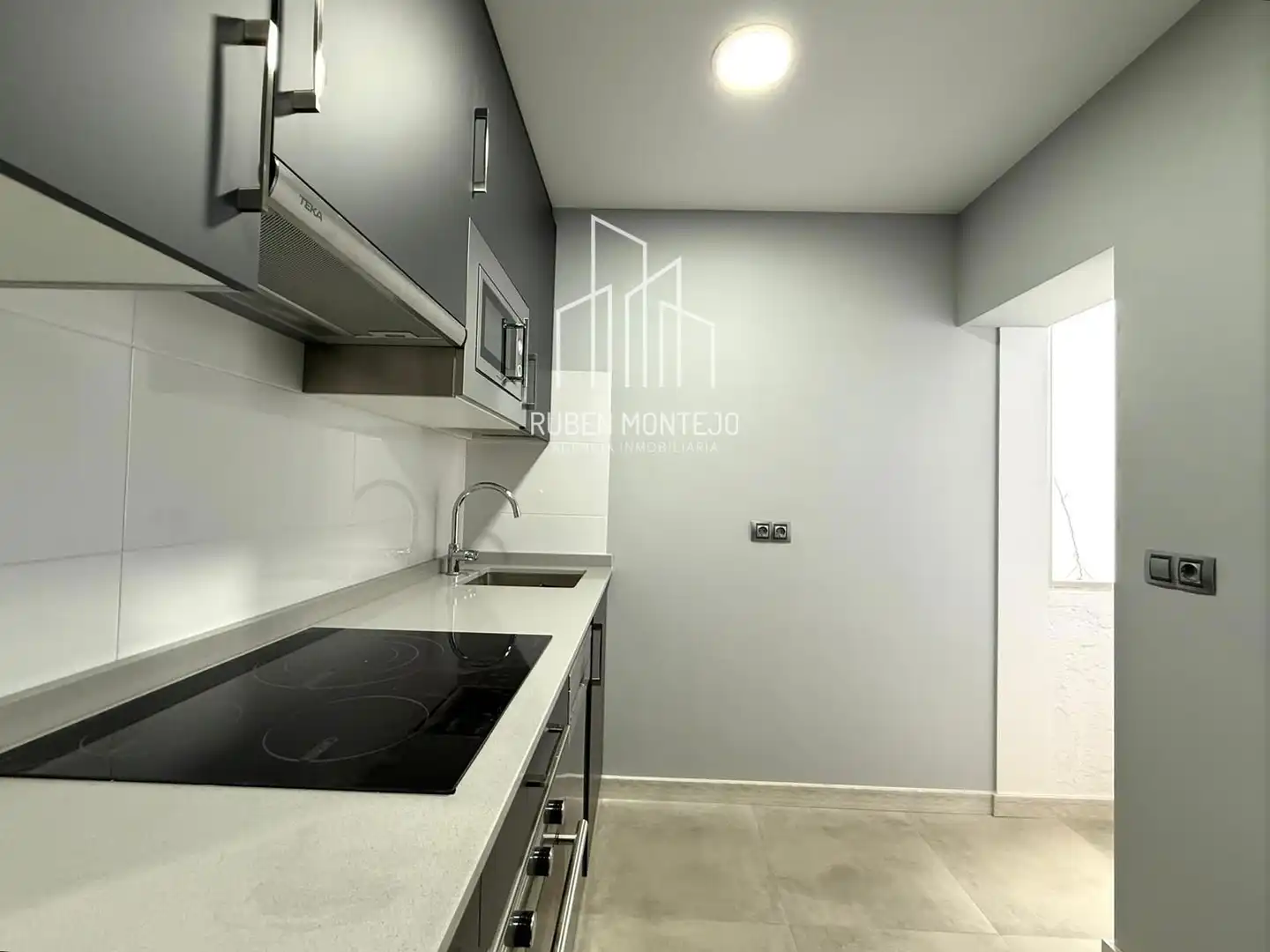 Kitchen of Flat for rent in Salamanca  with Heating, Parquet flooring and Terrace