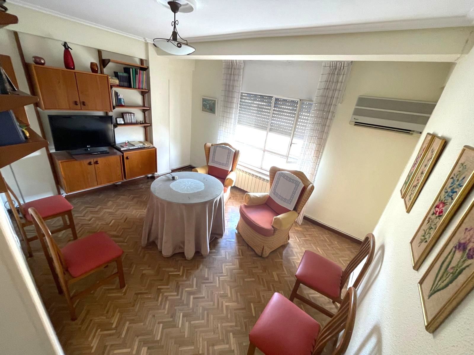 Sala d'estar de Pis de lloguer en Cáceres Capital amb Calefacció, Terrassa i Moblat