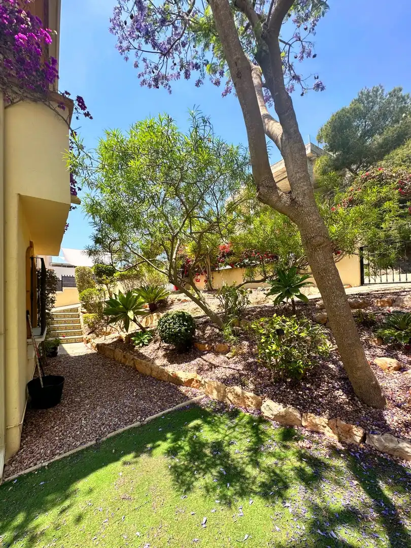 Jardín de Casa adosada en venta en Orihuela con Aire acondicionado, Terraza y Trastero