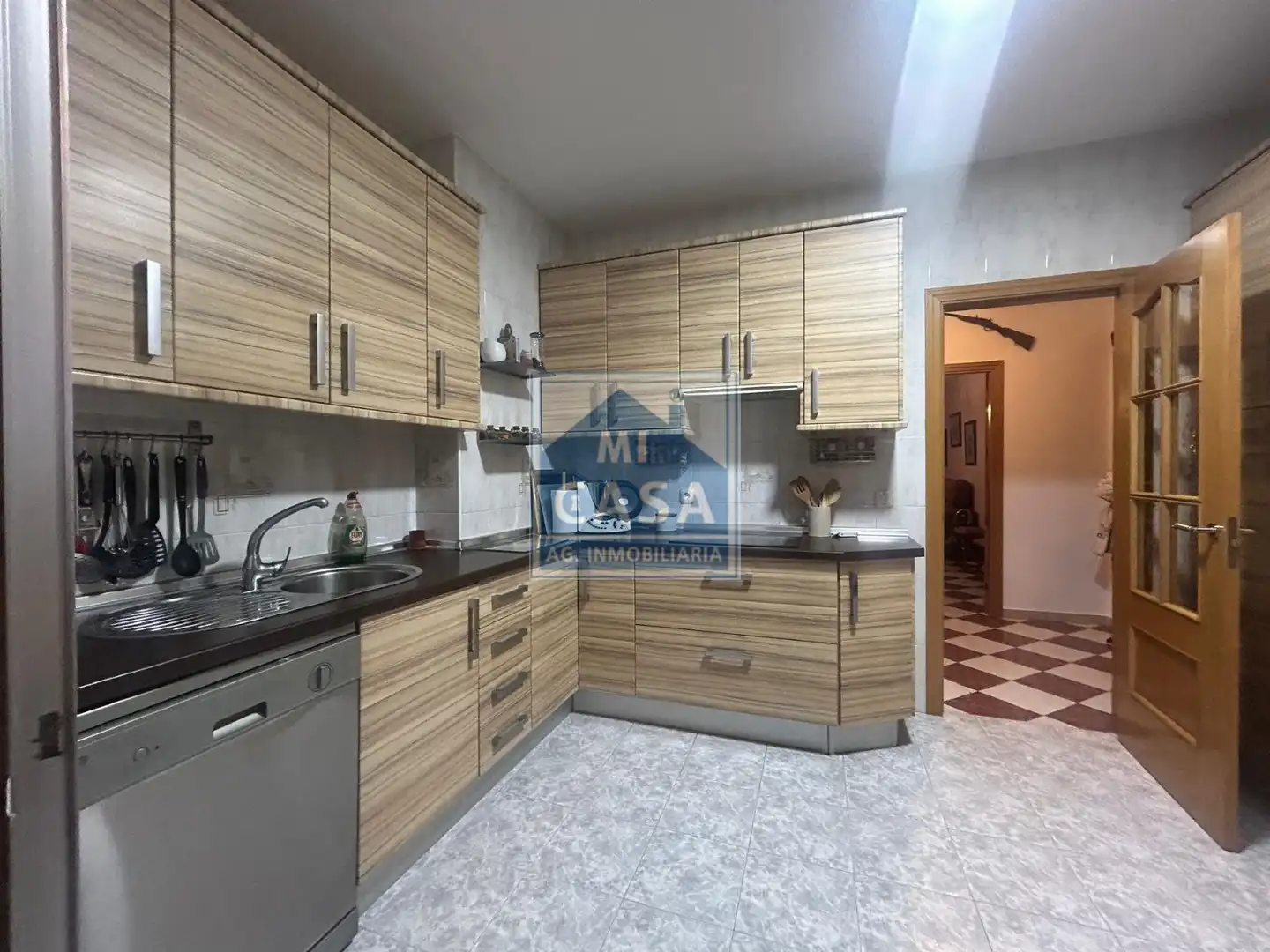 Cuina de Casa o xalet en venda en Mérida amb Aire condicionat i Terrassa