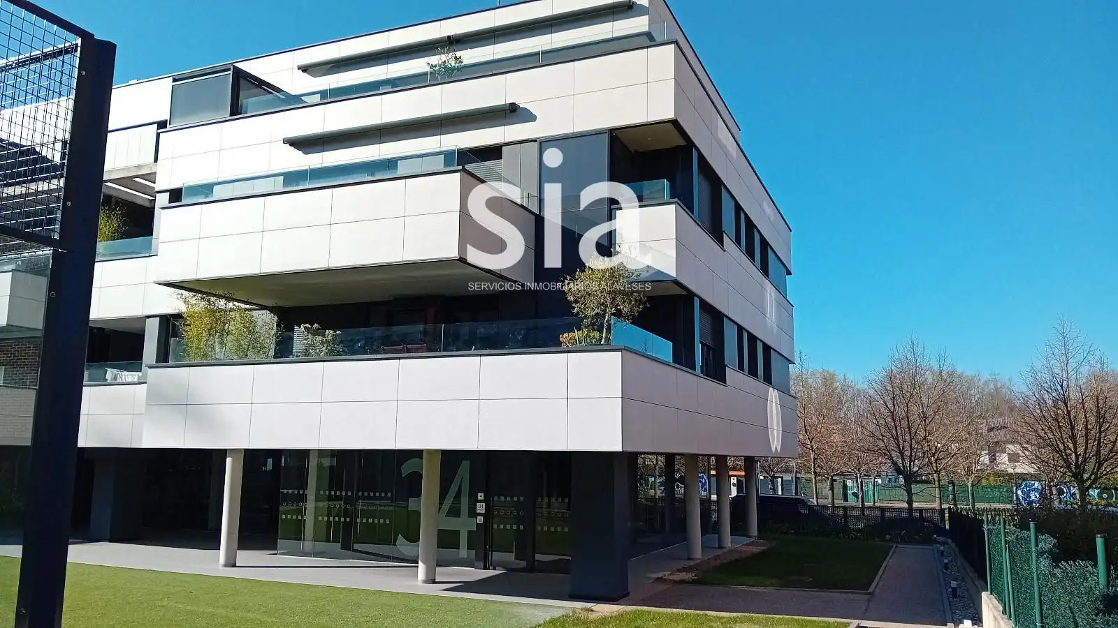 Vista exterior de Piso en venta en Vitoria - Gasteiz con Calefacción, Terraza y Trastero