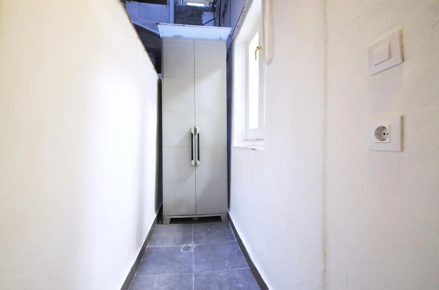 Ground floor for sale in Barcelona  with Alarm