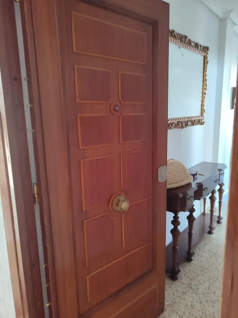 Flat for rent in Sevilla  with Air Conditioner, Private garden and Terrace