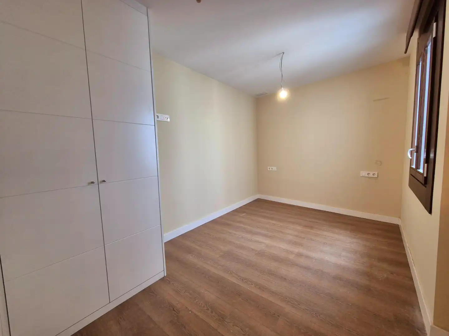 Bedroom of Flat for sale in Madrid  with Air Conditioner, Heating and Microwave