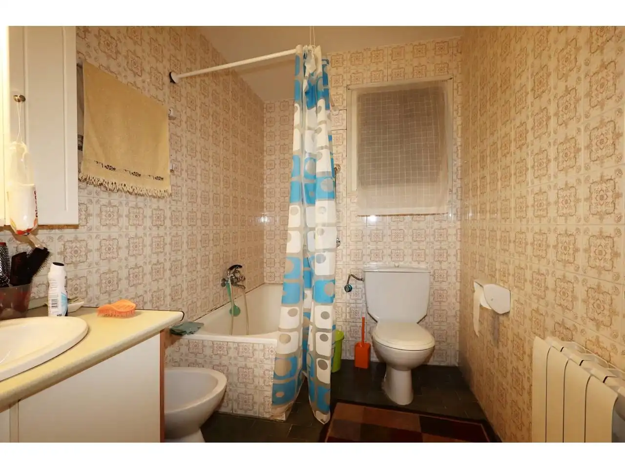 Baño de Piso en venta en Blanes con Calefacción, Terraza y Amueblado