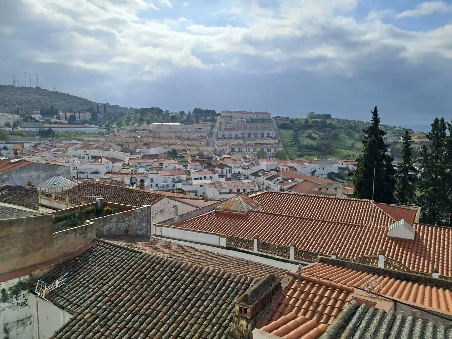 Vista exterior de Dúplex en venda en Jerez de los Caballeros amb Calefacció, Terrassa i Traster