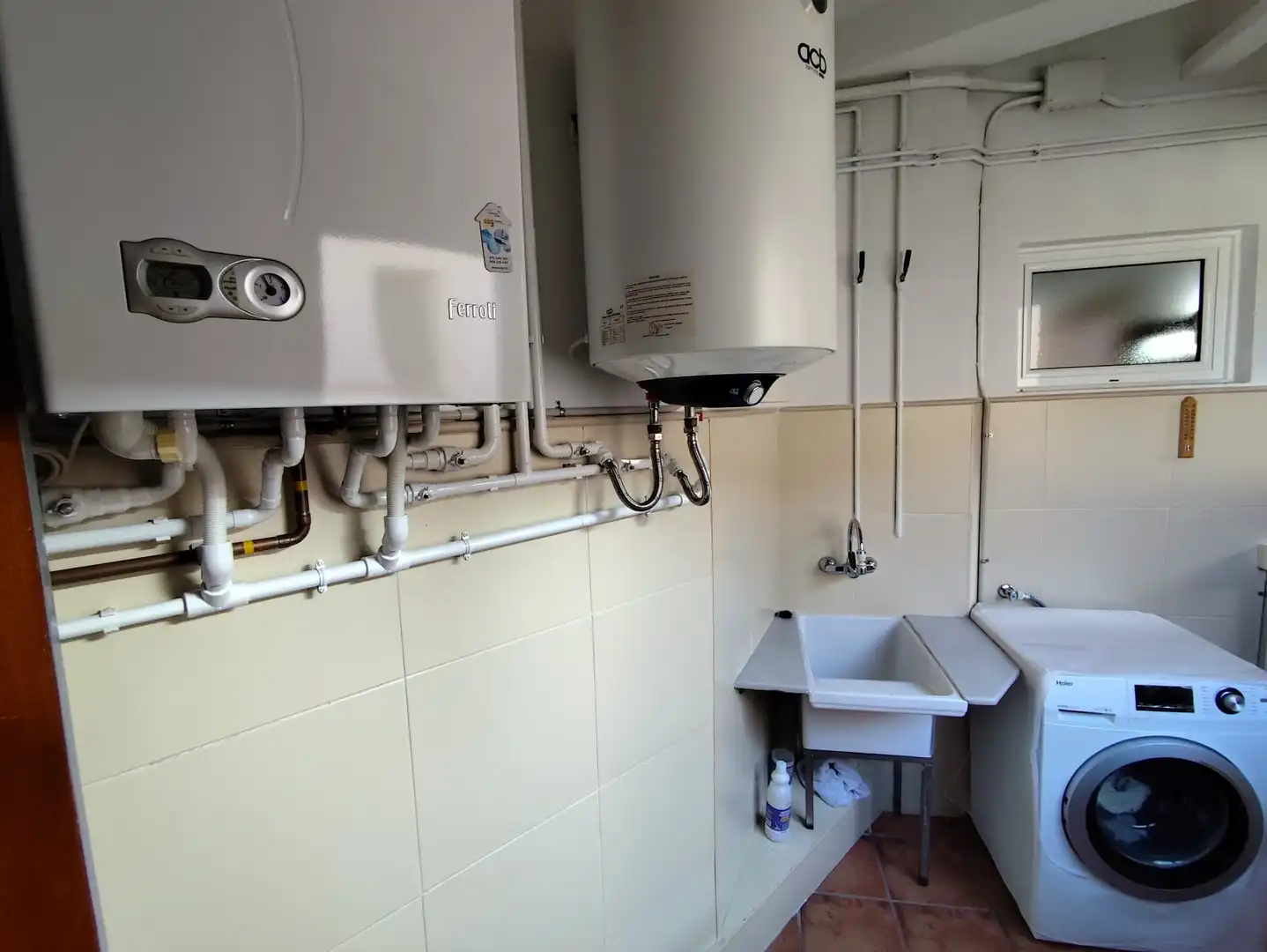 Bathroom of Detached homes for sale in Sils  with Air Conditioner, Heating and Terrace
