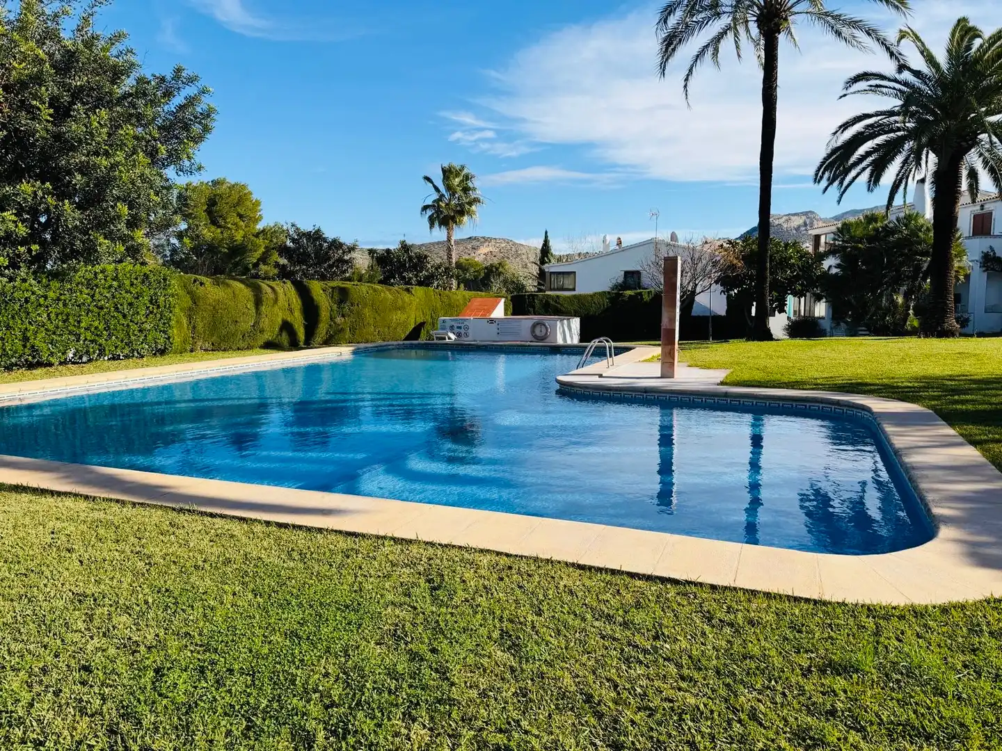 Piscina de Planta baja en venta en Dénia con Aire acondicionado, Calefacción y Jardín privado