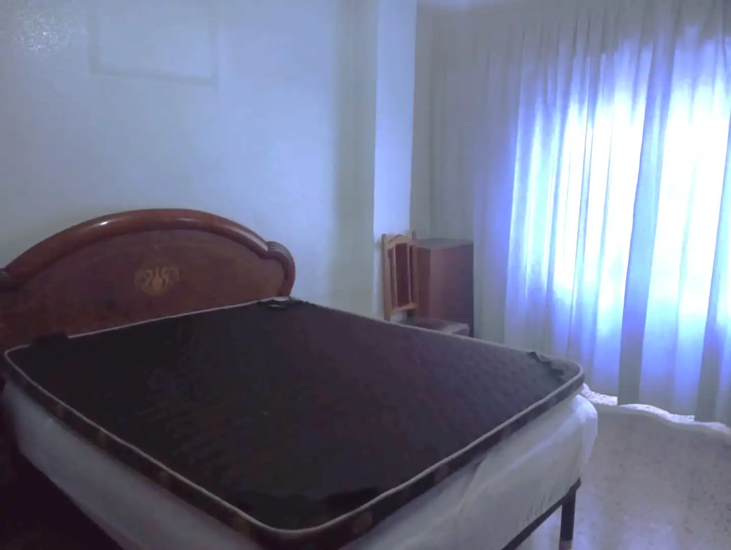 Habitación de Piso de alquiler en Valencia con Amueblado y Balcón