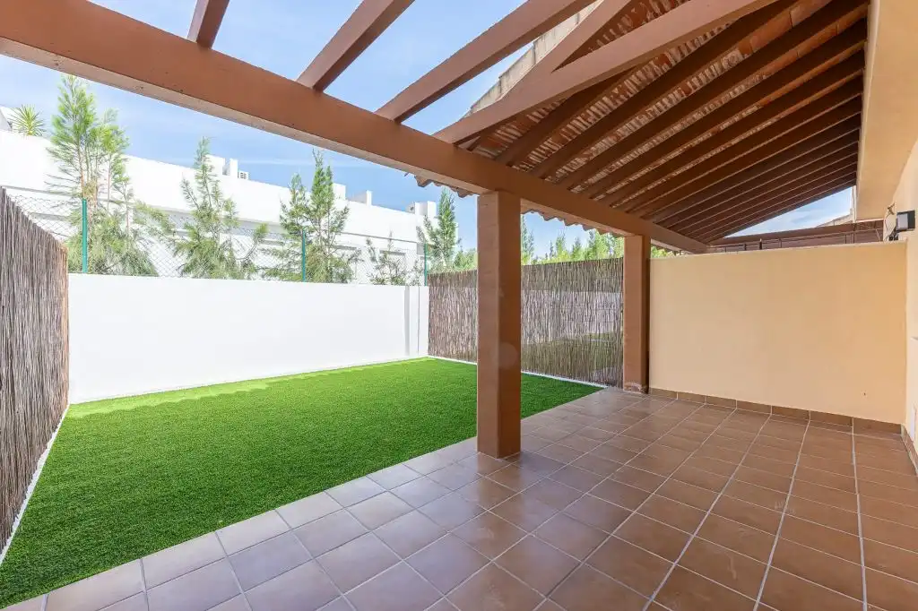 Terraced house with pool for sale in Calle Adarves de Calypso, imagen 35
