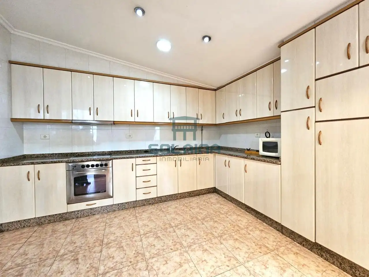 Cocina de Casa o chalet en venta en Ribadavia con Calefacción, Jardín privado y Trastero