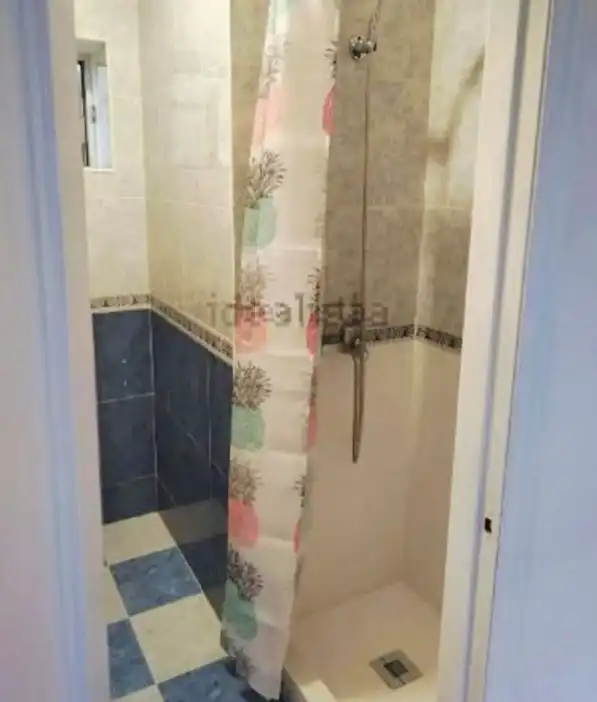 Bathroom of Flat for rent in Granada  with Furnished