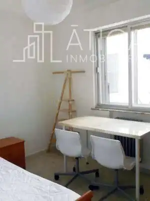Habitación de Piso de alquiler en Castillejo de Martín Viejo con Calefacción, Terraza y Amueblado
