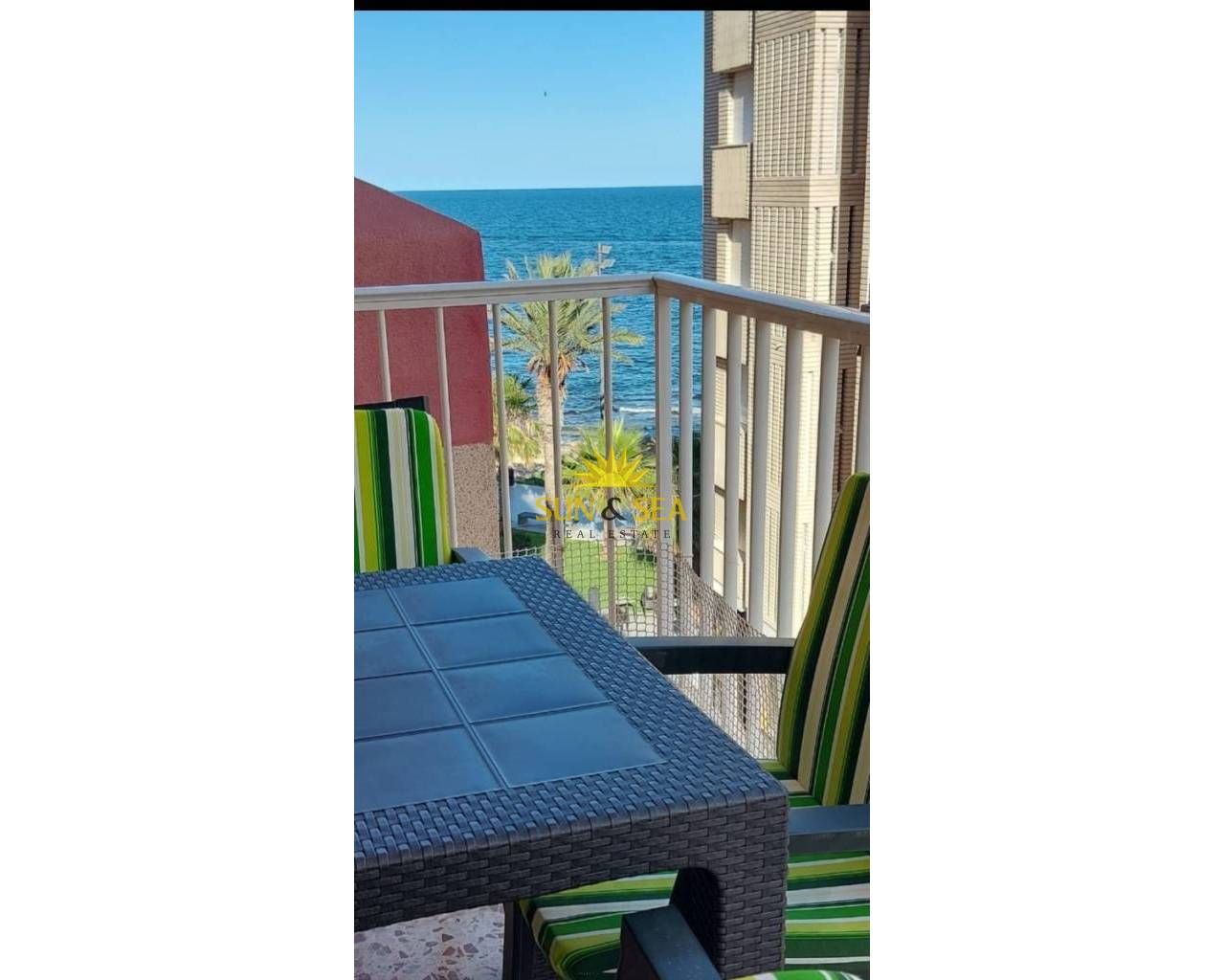 Terrassa de Apartament de lloguer en Torrevieja amb Aire condicionat, Calefacció i Moblat