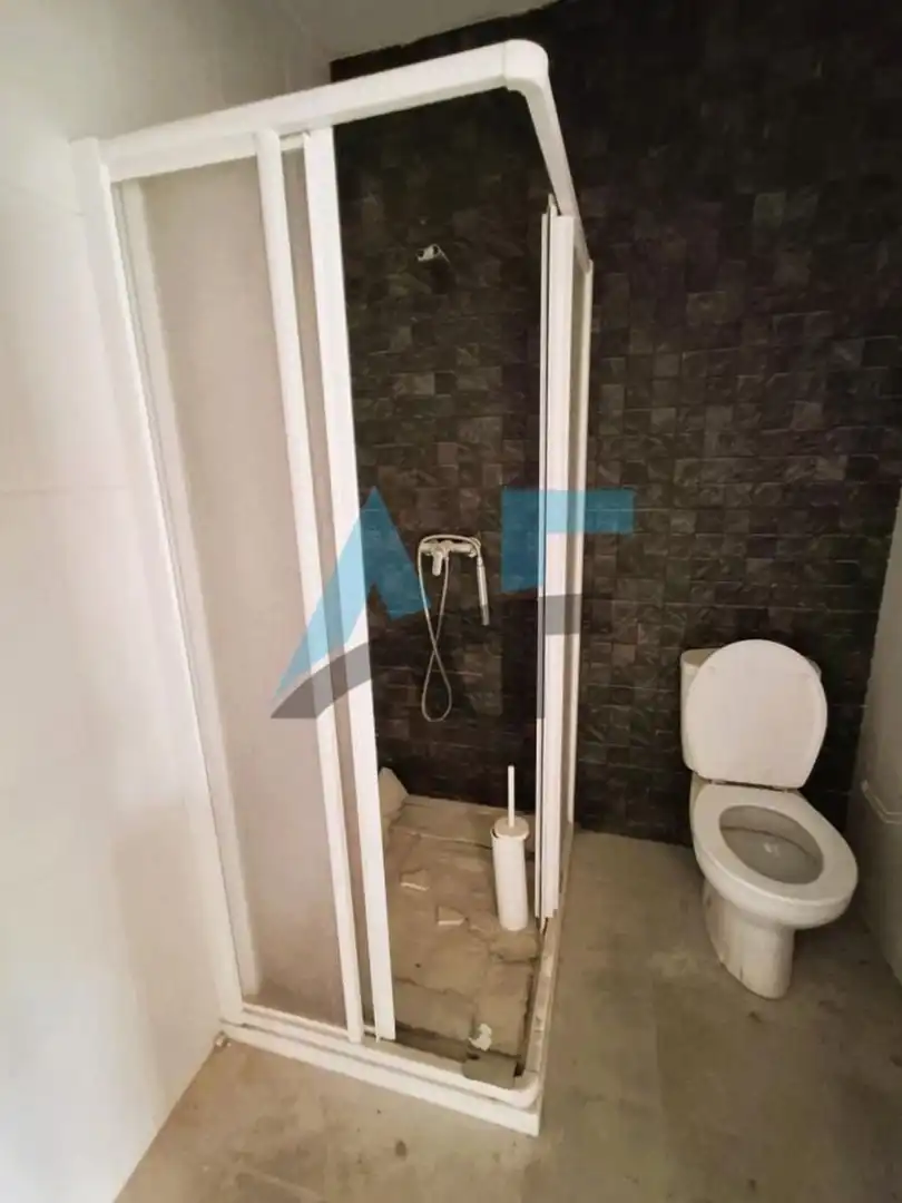 Bany de Casa o xalet en venda en Ourense Capital  amb Jardí privat, Terrassa i Traster