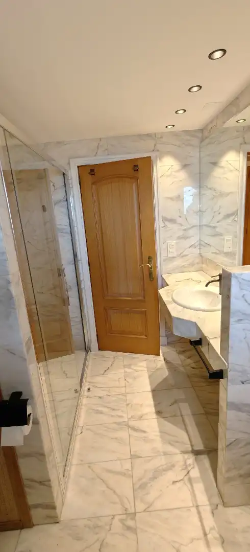Bathroom of Attic for rent in Zaragoza  with Air Conditioner, Heating and Parquet flooring