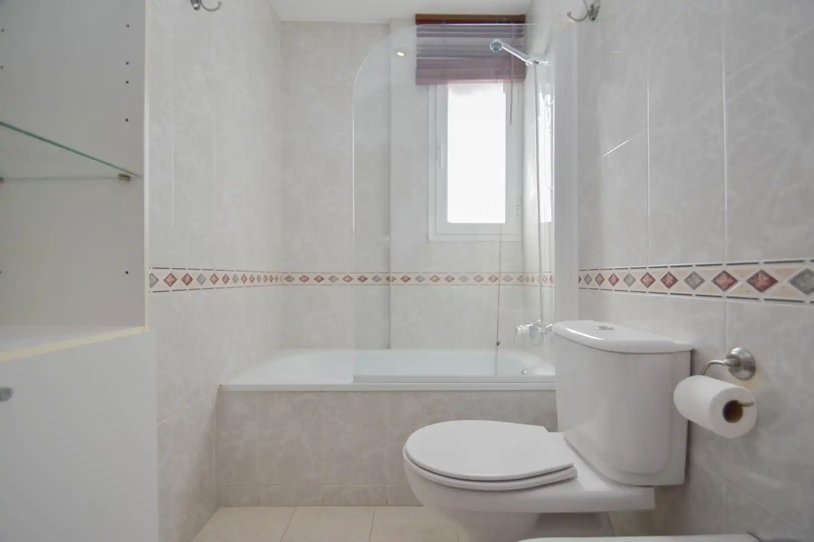 Bany de Apartament en venda en Granada