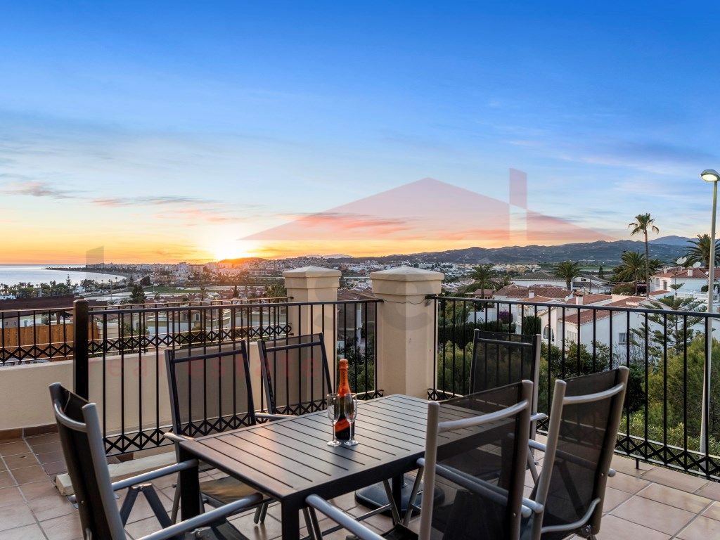 Terrace of Single-family semi-detached for sale in Vélez-Málaga  with Terrace, Swimming Pool and Community pool