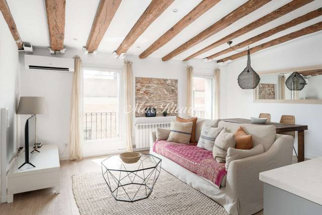 Piso en Alquiler en N/A en Sant Pere, Sta. Caterina i la Ribera