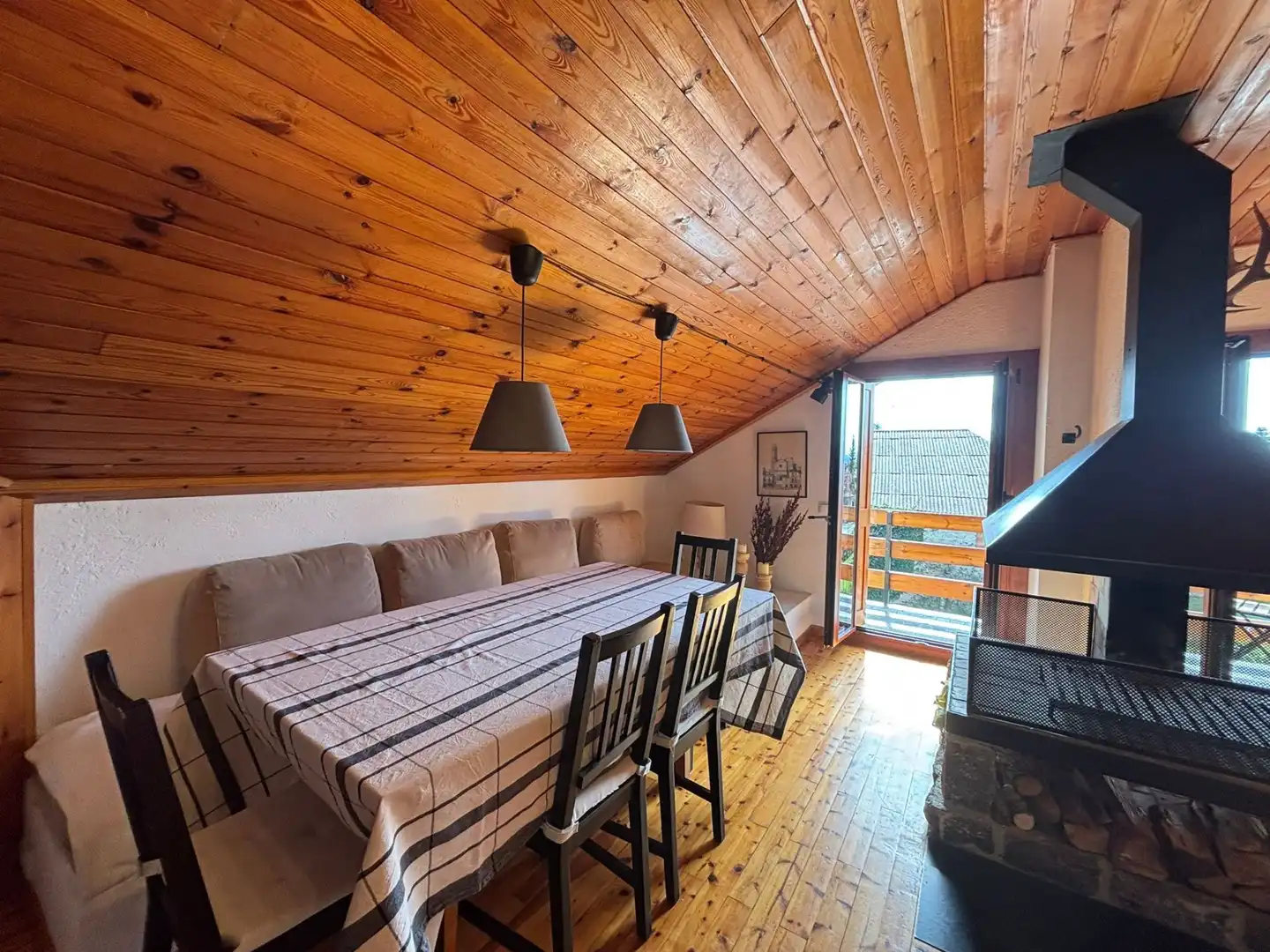 Menjador de Apartament de lloguer en Alp amb Calefacció i Moblat