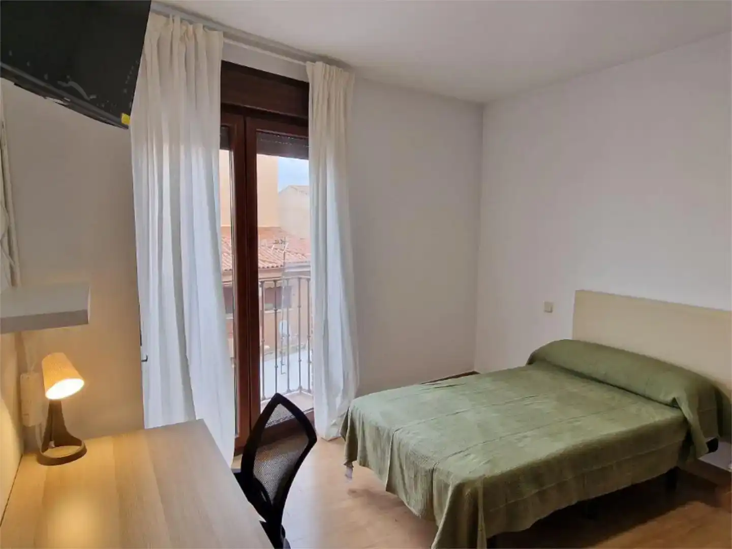 Habitación de Piso para compartir en Argés con Amueblado