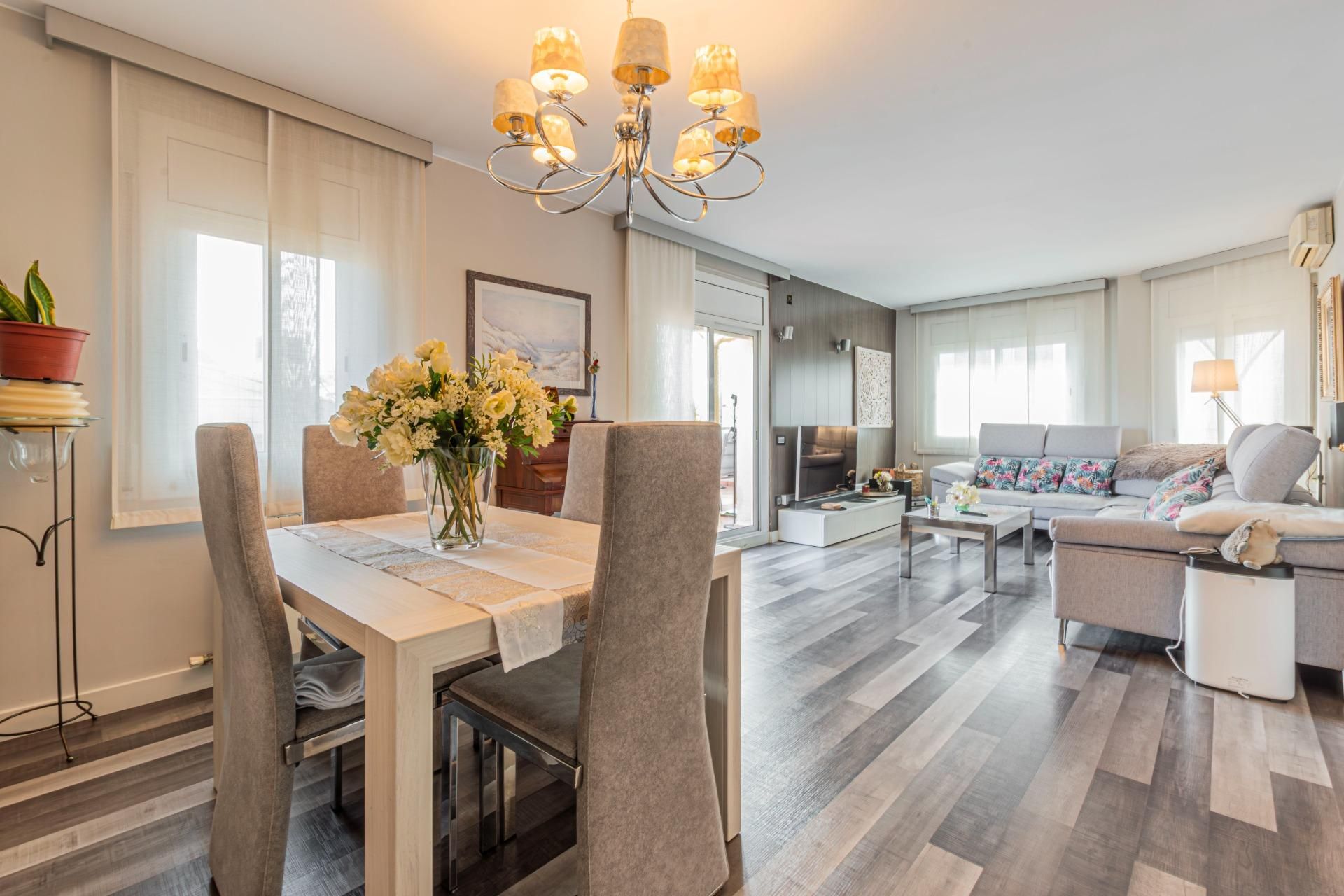 Piso en venta en Avenida ANGEL SALLENT,D', Ca n'Aurell, Ponent