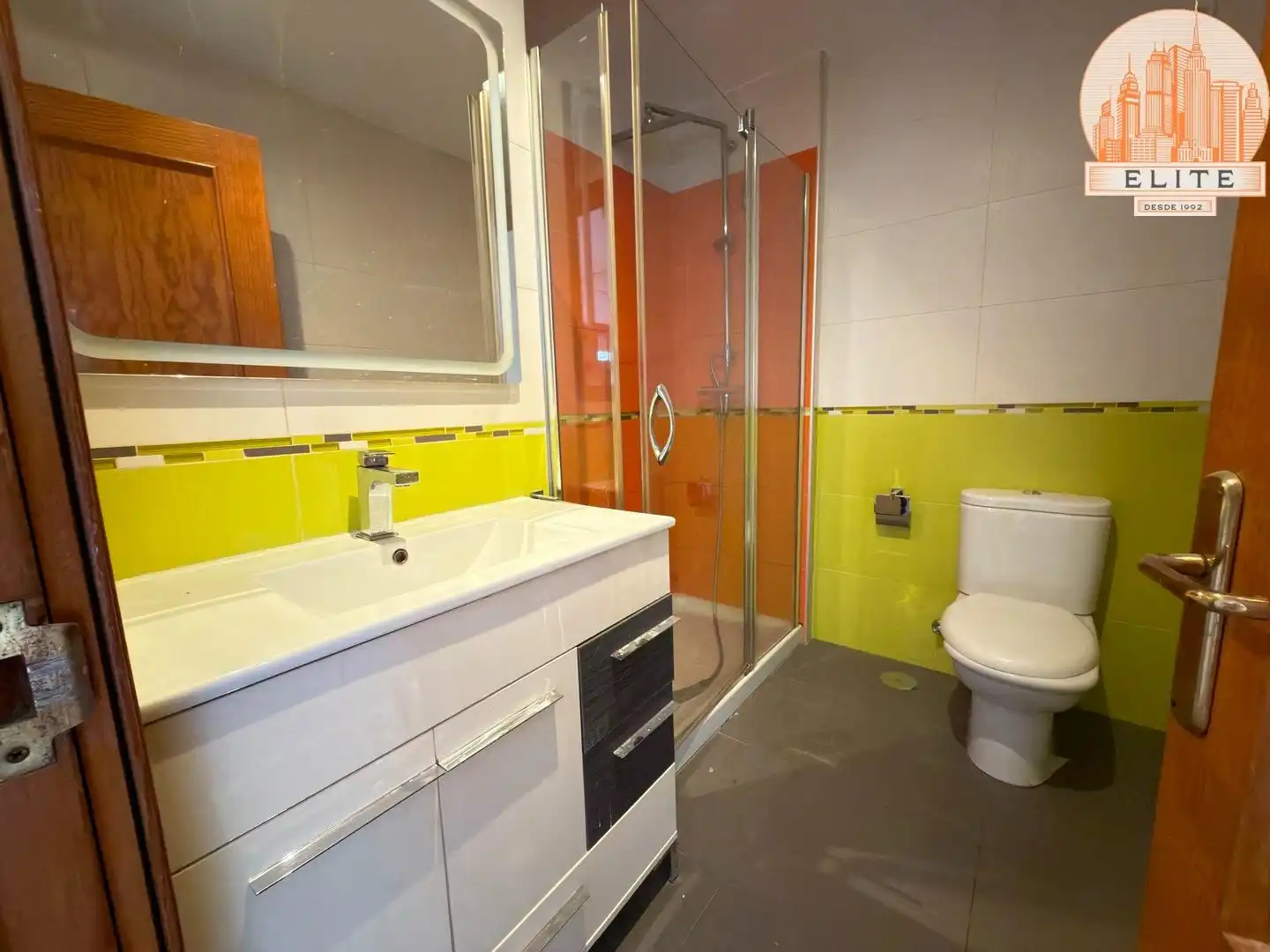 Baño de Piso en venta en Alcorcón con Aire acondicionado, Calefacción y Parquet