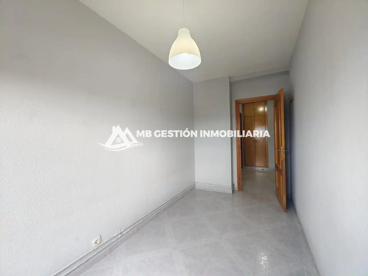 Dormitori de Pis en venda en Móstoles amb Calefacció, Terrassa i Traster