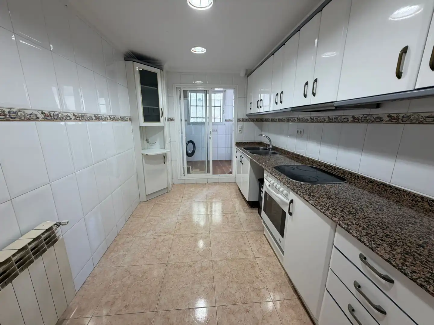 Flat for rent in Gran Passeig de Ronda, Instituts - Universitat