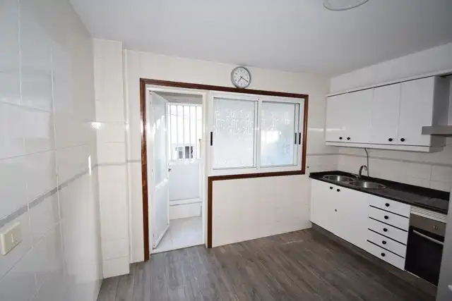 Cocina de Dúplex en venta en A Coruña Capital  con Calefacción, Parquet y Horno