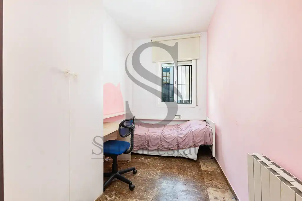 Bedroom of Flat for sale in Barcelona  with Air Conditioner, Heating and Terrace