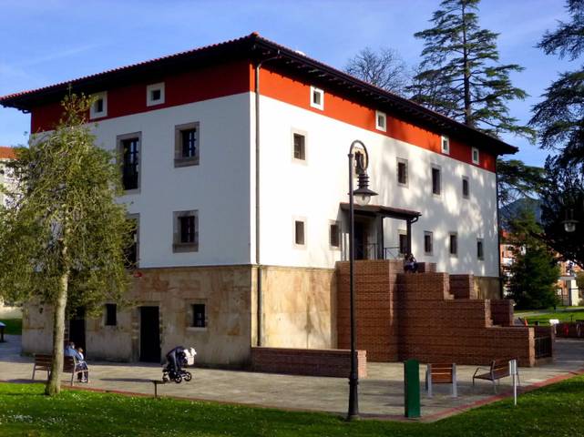 Local comercial en Alquiler en Zalla