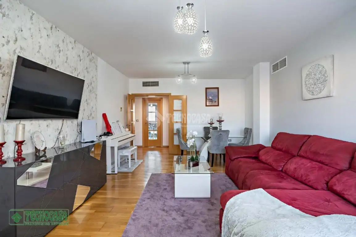 Sala de estar de Ático en venta en El Ejido con Aire acondicionado, Parquet y Balcón