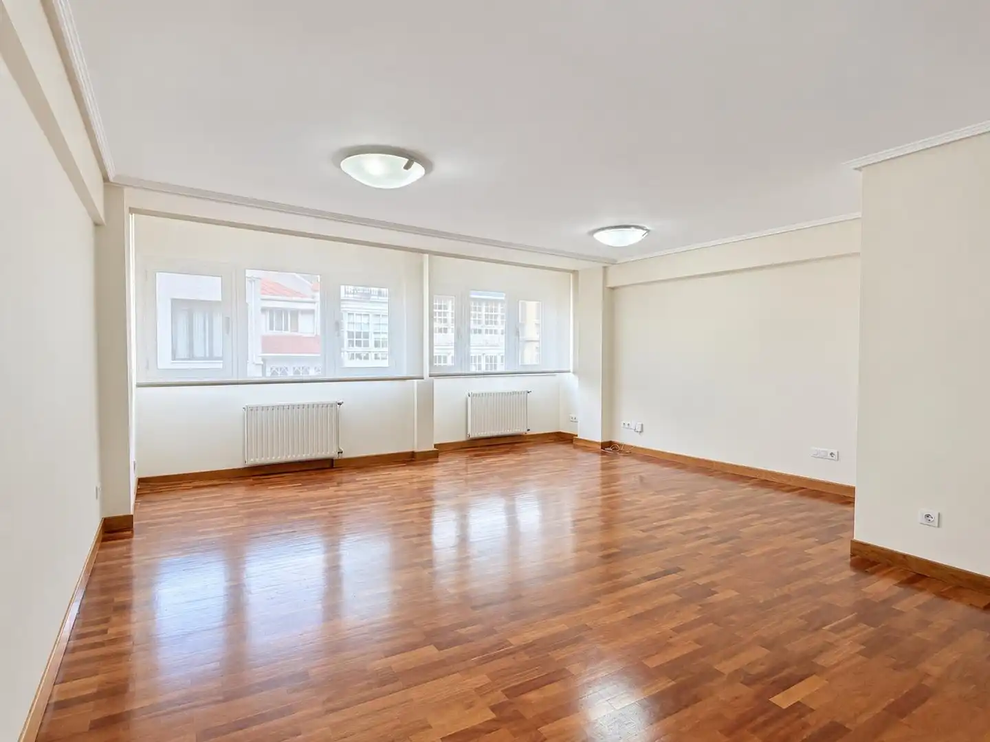 Sala de estar de Piso en venta en A Coruña Capital  con Calefacción