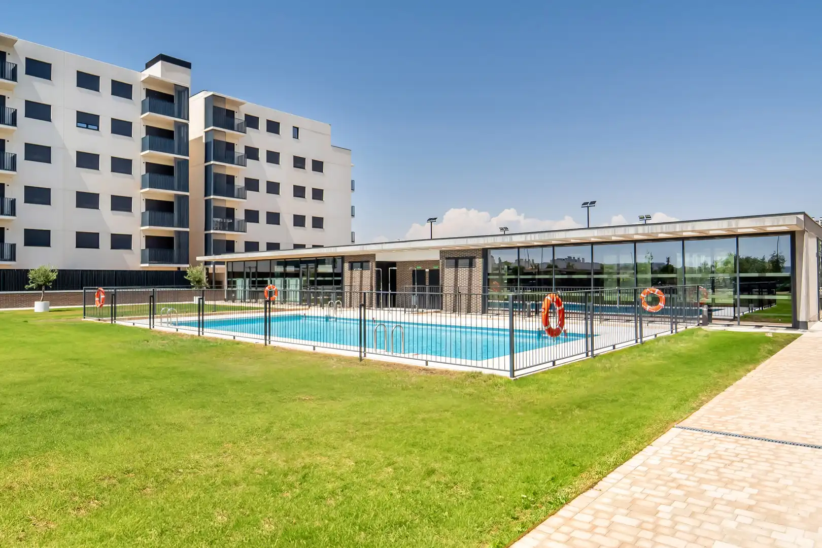 Piscina de Planta baixa de lloguer en Alcalá de Henares amb Aire condicionat, Jardí privat i Traster