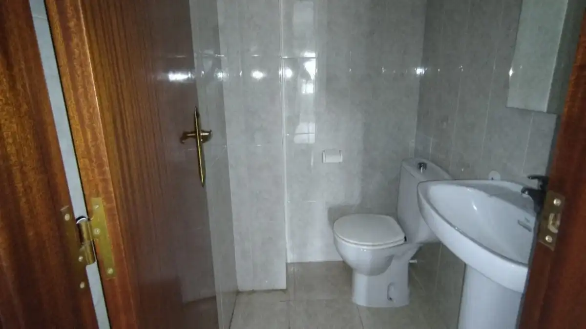 Baño de Piso en venta en Burriana / Borriana