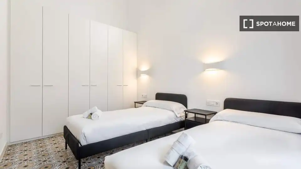 Habitación de Piso de alquiler en Valencia con Aire acondicionado, Calefacción y Amueblado