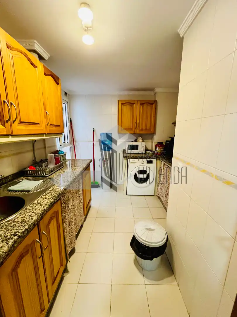 Cuina de Planta baixa en venda en Algeciras amb Traster i Moblat