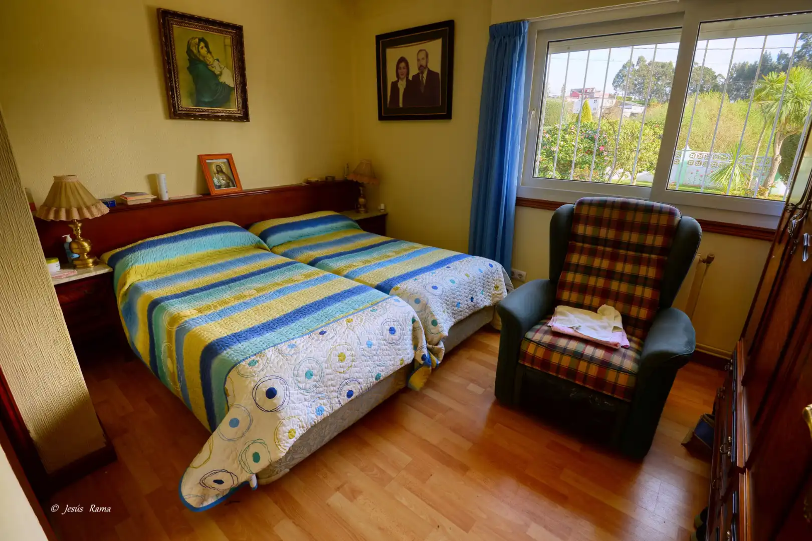Dormitori de Casa o xalet en venda en Oleiros amb Jardí privat, Traster i Moblat