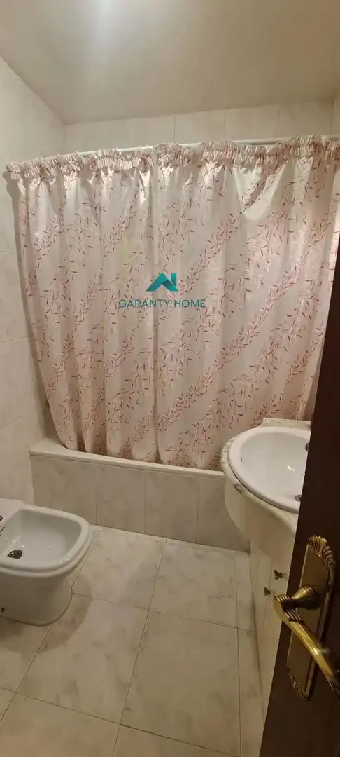 Flat with balcony to rent in San Bernardo - Carmelitas - Campus, imagen 20