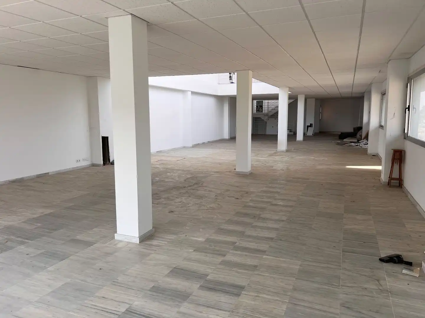 Gebäude zur Miete in Gelves