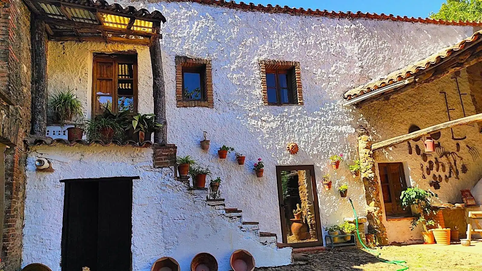 Vista exterior de Finca rústica en venta en Galaroza con Calefacción, Terraza y Trastero