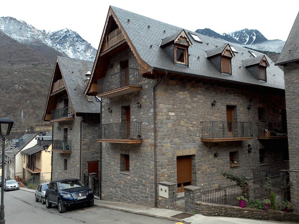 Exterior view of House or chalet for sale in Bossòst  with Balcony and Alarm