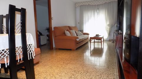 Foto 2 de Piso en venta en Carrer de Ruperto Chapí, Lloreda, Badalona