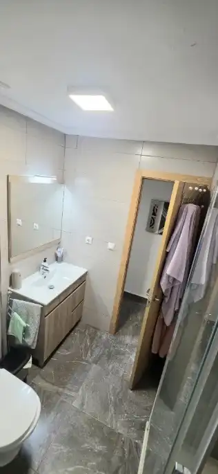 Bany de Pis en venda en Jaén amb Moblat i Balcó