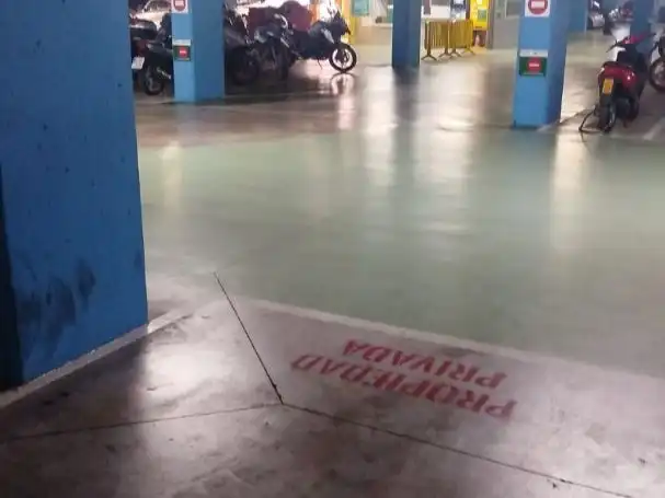 Parkplatz von Garage zur Miete in Granada