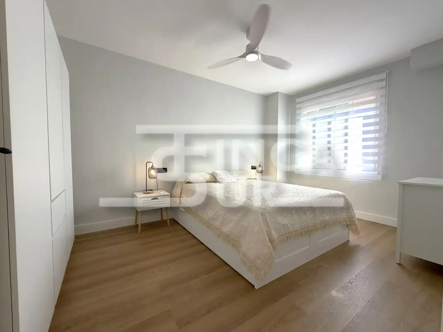 Habitación de Apartamento en venta en Roquetas de Mar con Amueblado, Horno y Lavadora