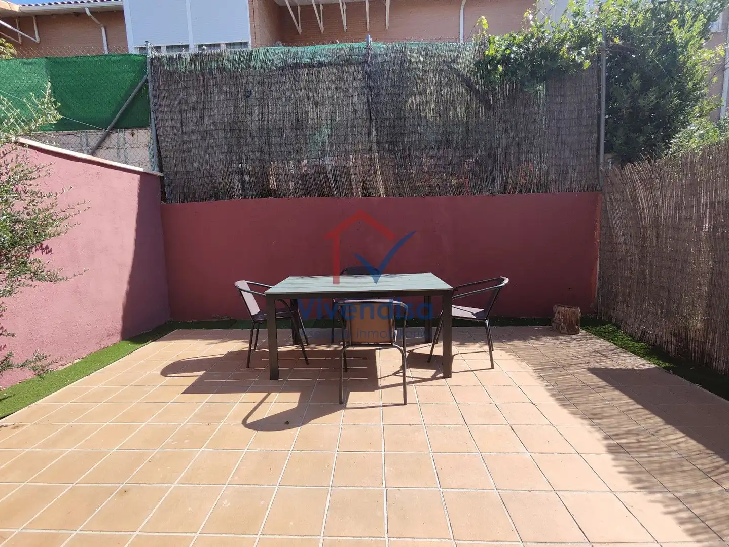 Terrasse von Einfamilien-Reihenhaus zur Miete in Torija mit Heizung, Privatgarten und Terrasse
