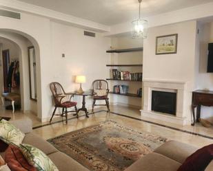 Living room of Single-family semi-detached to rent in Estepona  with Air Conditioner, Heating and Private garden
