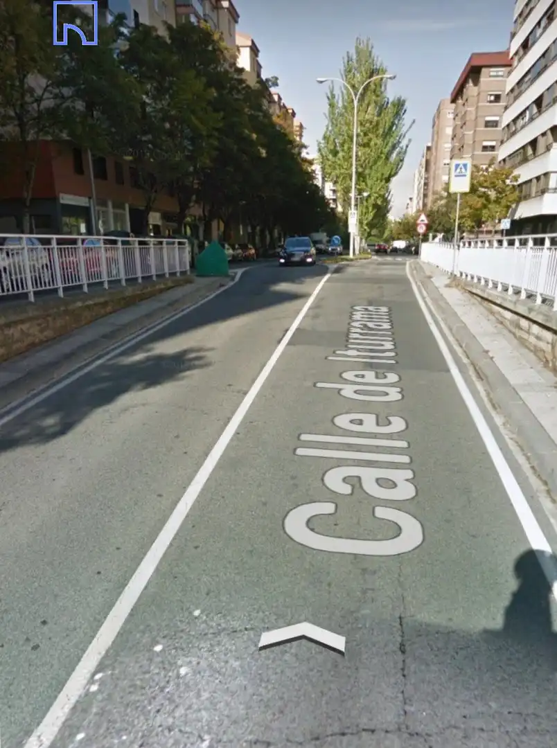 Vista exterior de Oficina en venta en  Pamplona / Iruña
